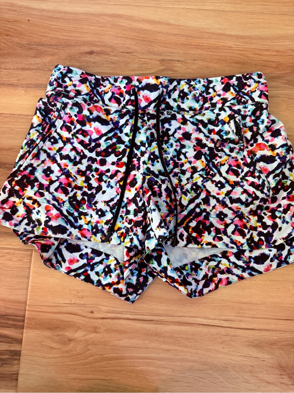Athleta women’s shorts size 6